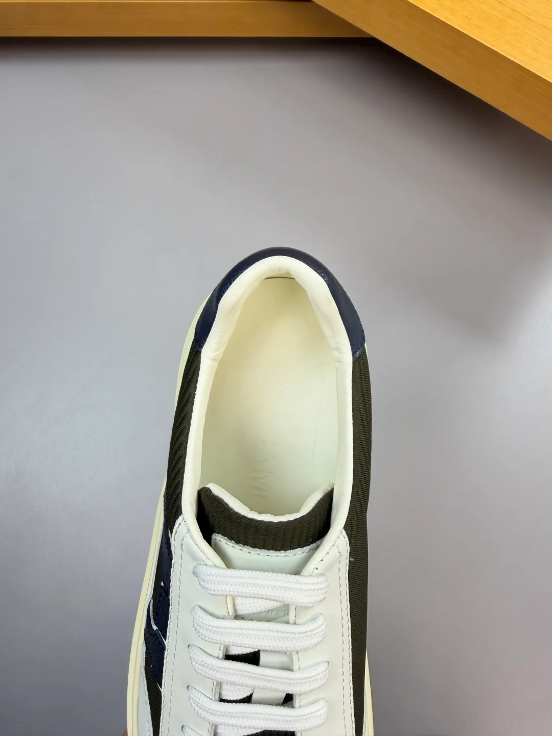 Men's men's shoes 💰420 [New style] 🏃‍♂️🏃‍♂️[ Ferragamo] Ferragamo - High-end quality original order·Casual sports shoes - Upper: 🔝Nappa calfskin, suede calfskin, shoe body. Sewing brand totem, tongue air pressure brand logo - Inner: water-dyed cowhide - Outsole: ultra-light TPU foam rubber; molded outsole -Ultra-high quality control and fine workmanship: outstanding (high-end, extravagance, grade) -Size: 38-45 (46, can be customized)